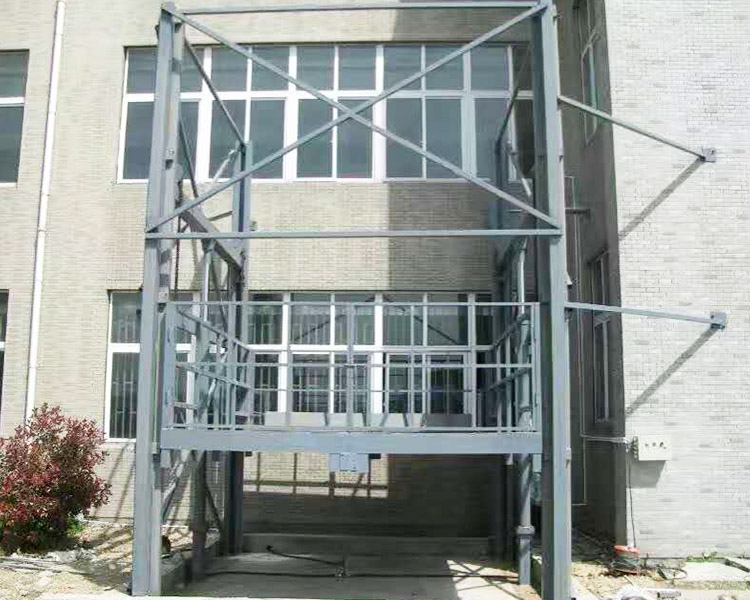 新疆安装工厂货梯生产厂家