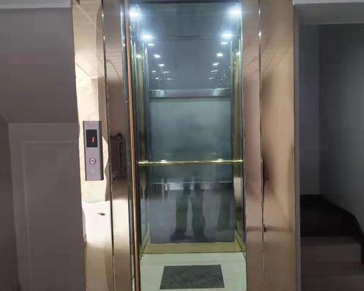 楼梯式电梯